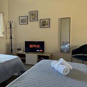 Appartement Private One Bedroom Close To Airport In, Ħal Luqa