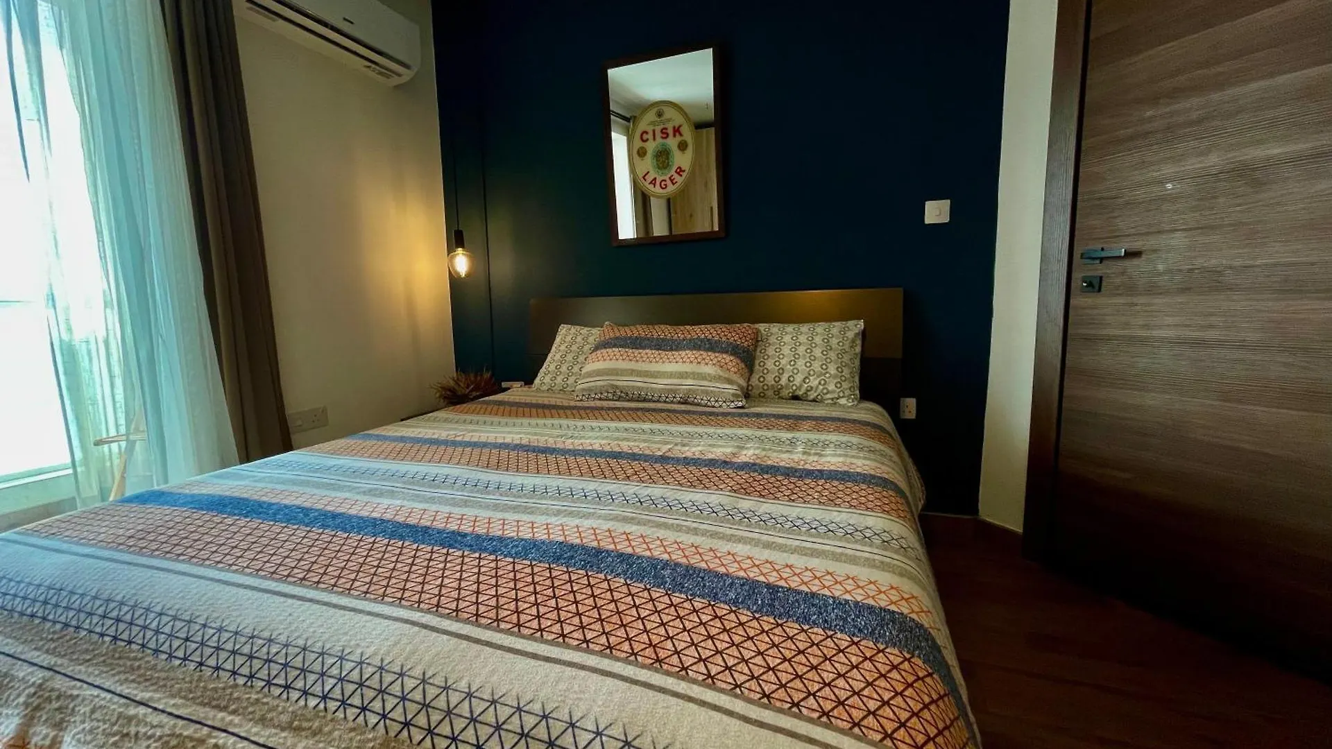 Airport Accommodation Bedroom With Your Own Private Bathroom Self Check In And Self Check Out Air-Condition Included Mqabba Séjour chez l'habitant